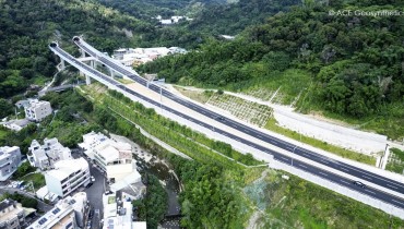 Geosynthetic Reinforced Soil Embankment for Earthquake Rehabilitation on National Freeway No. 4, Taichung, Taiwan