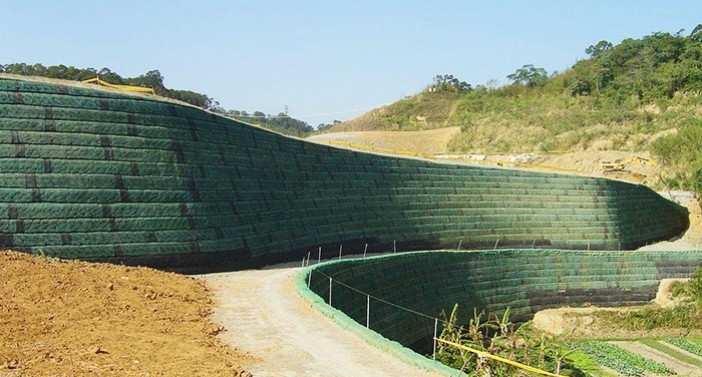 Reinforced Steep Slopes - Geogrid